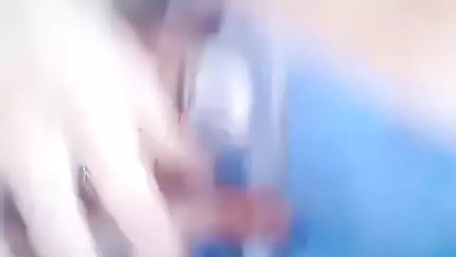 Сжимает сиськи узбечки и страстно порет